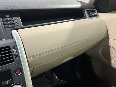 Used 2017 Land Rover Discovery Sport HSE image 44