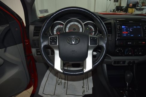 Used 2013 Toyota Tacoma PreRunner image 32