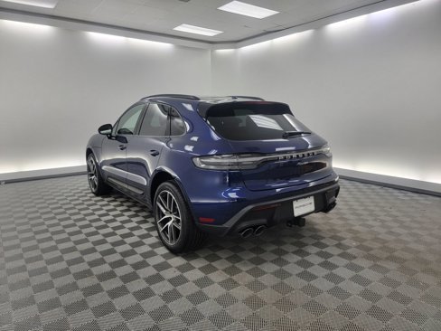 New 2026 Porsche Macan image 3