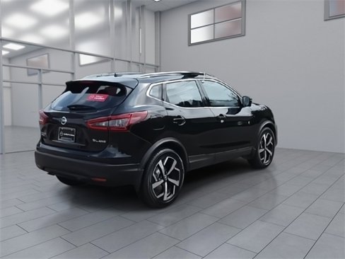 Certified 2020 Nissan Rogue Sport SL w/ Premium Package image 8