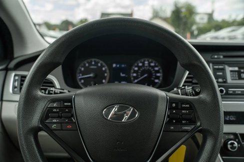 Used 2017 Hyundai Sonata SE image 15