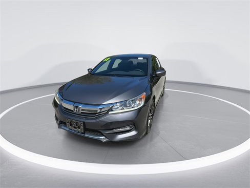 Used 2017 Honda Accord Sport image 3