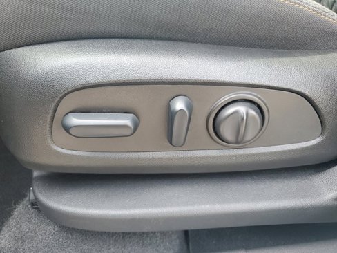 Used 2022 Chevrolet Equinox LT w/ LPO, Cargo Package image 21