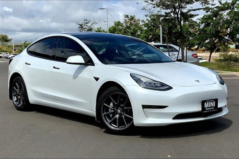 Used 2020 Tesla Model 3 Standard Range image 1