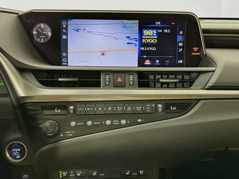 Used 2020 Lexus ES 300h w/ Premium Package image 15