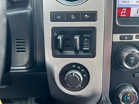 Used 2016 Ford Expedition XLT w/ Equipment Group 202A image 32