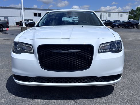 Used 2023 Chrysler 300 Touring w/ Sport Appearance Package image 3