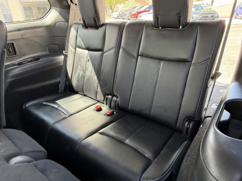 Used 2019 Nissan Pathfinder SL image 24