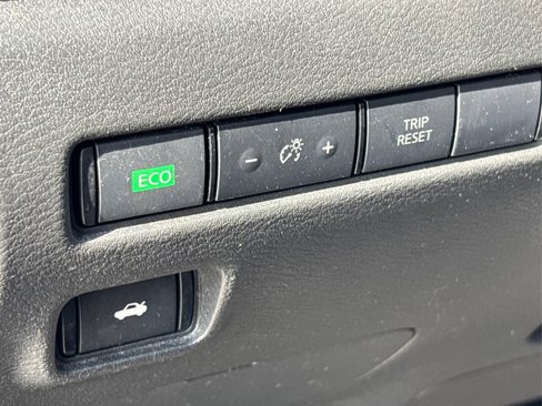 Used 2022 Nissan Sentra SV w/ All-Weather Package image 34