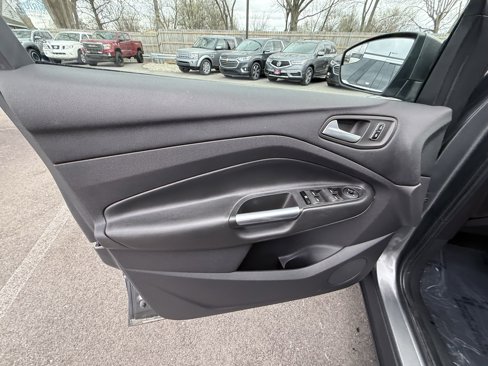 Used 2014 Ford Escape SE image 17