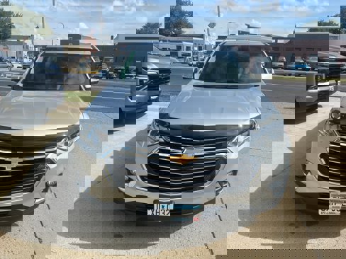 Used 2018 Chevrolet Traverse LT image 3
