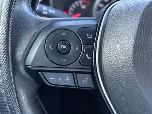Used 2020 Toyota Corolla SE image 19