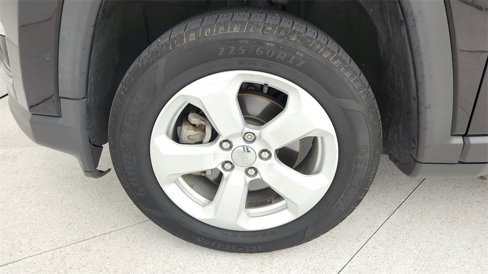 Used 2020 Jeep Compass Latitude image 28