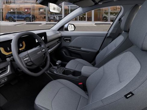 New 2025 Kia K4 LX image 17