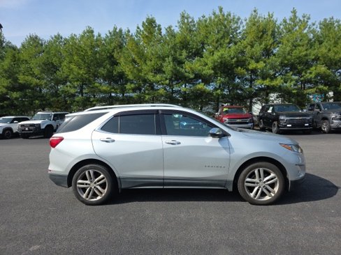 Used 2018 Chevrolet Equinox Premier image 3