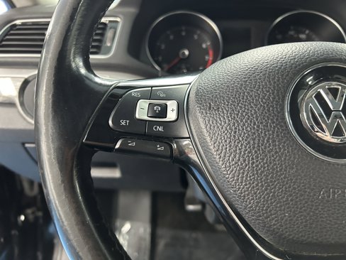 Used 2016 Volkswagen Passat 1.8T SE image 13