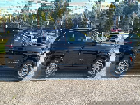 New 2025 Jeep Grand Cherokee Laredo X w/ Luxury Tech Group I image 4