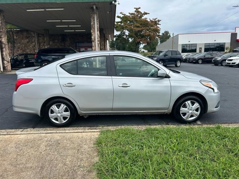 Used 2016 Nissan Versa SV image 8