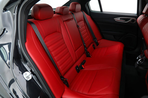 New 2025 Alfa Romeo Giulia w/ Veloce Package Rwd image 14
