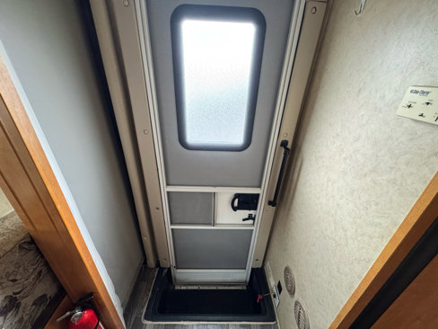 Used 2006 Ford E-450 and Econoline 450 image 36