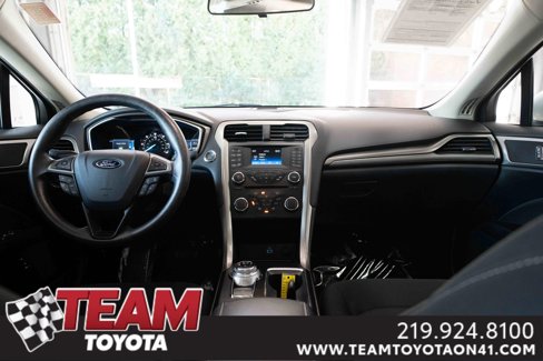 Used 2017 Ford Fusion SE image 20