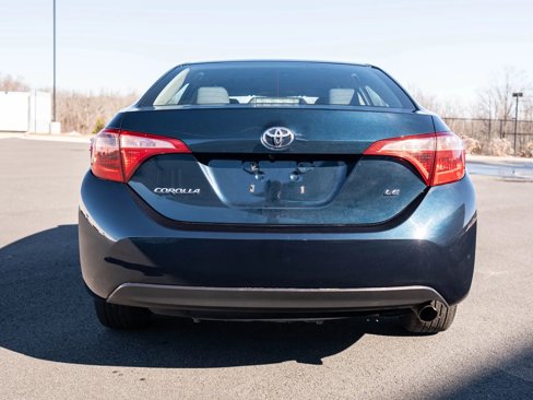 Used 2018 Toyota Corolla LE image 5