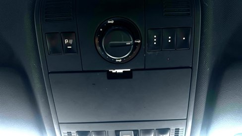 Used 2010 Porsche Cayenne image 35