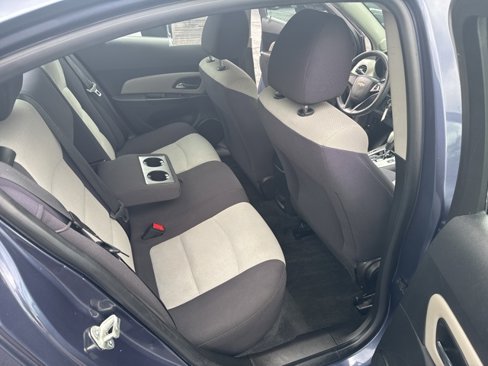 Used 2014 Chevrolet Cruze LS image 16