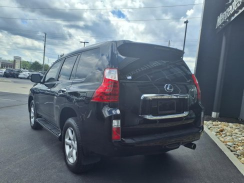 Used 2011 Lexus GX 460 image 4