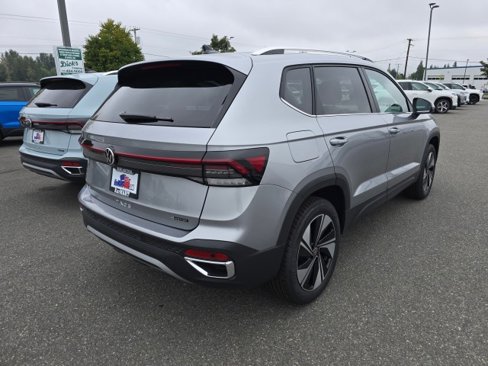 New 2025 Volkswagen Taos SE image 4