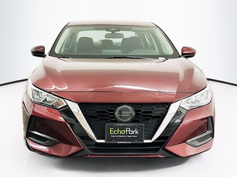 Used 2022 Nissan Sentra SV image 2