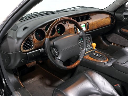 Used 2001 Jaguar XK8 Convertible image 74