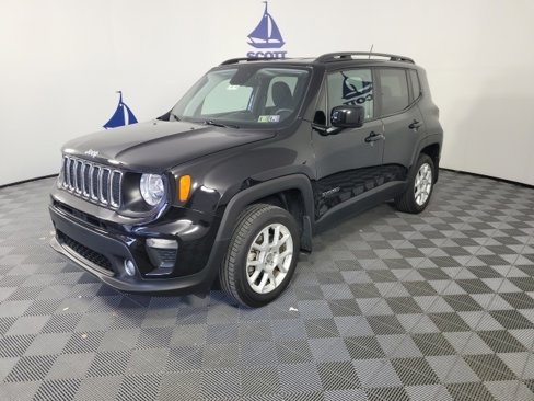Used 2020 Jeep Renegade Latitude w/ Cold Weather Group image 3