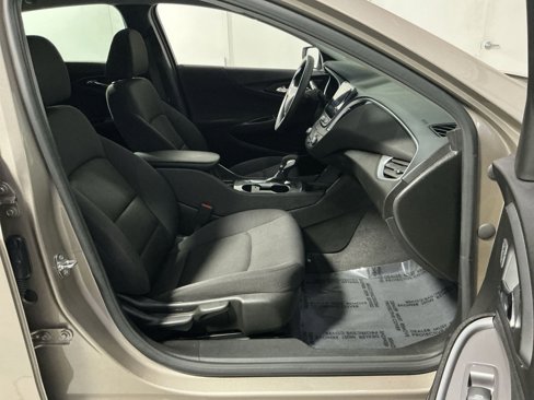 Used 2023 Chevrolet Malibu LS image 33