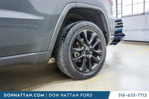 Used 2021 Jeep Grand Cherokee Laredo X image 29