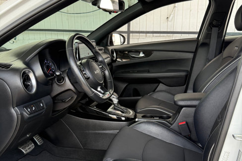 Used 2023 Kia Forte GT-Line image 9