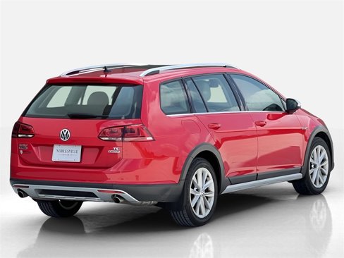 Used 2017 Volkswagen Golf Alltrack SE image 7
