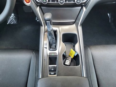 Used 2018 Honda Accord LX image 27