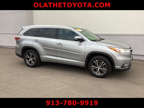 Used 2016 Toyota Highlander XLE image 5