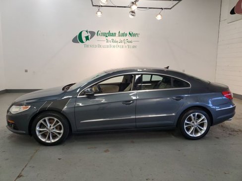 Used 2010 Volkswagen CC Luxury image 3