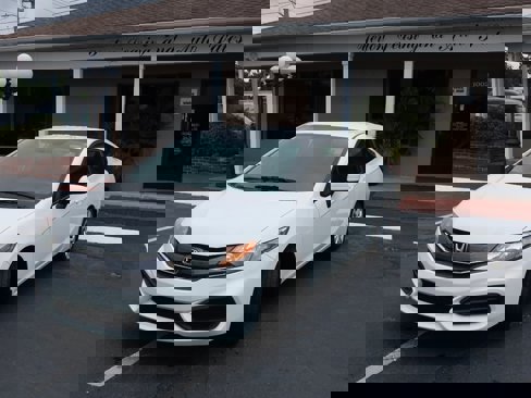 Used 2015 Honda Civic LX image 1