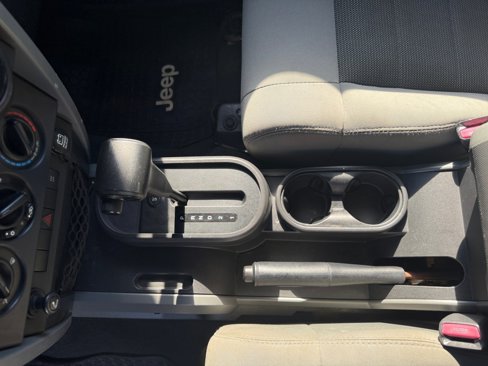 Used 2009 Jeep Wrangler X image 22