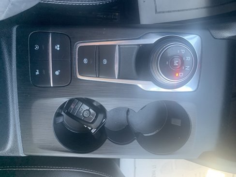 Used 2020 Ford Escape Titanium image 15