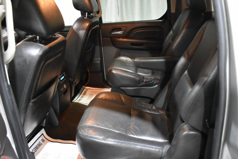 Used 2011 Cadillac Escalade ESV Premium image 33