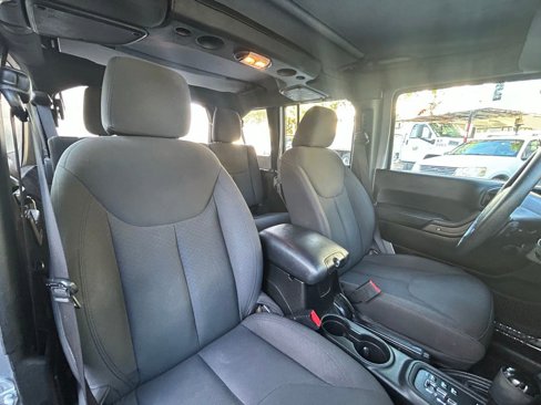 Used 2017 Jeep Wrangler Unlimited Sport image 22