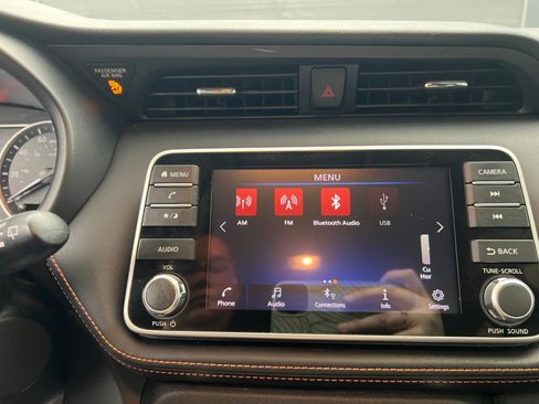 Used 2020 Nissan Kicks SR image 32