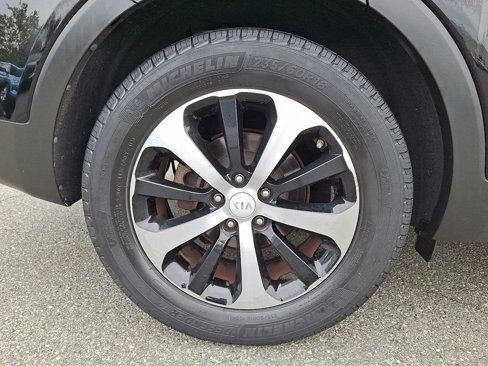 Used 2018 Kia Sorento EX image 8