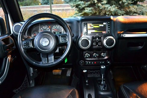 Used 2015 Jeep Wrangler Unlimited Rubicon w/ Dual Top Group image 19