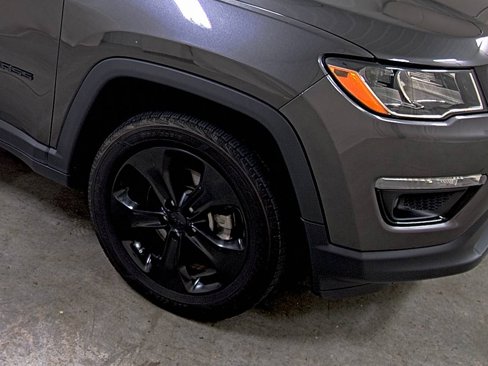 Used 2018 Jeep Compass Latitude image 14