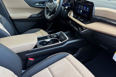 New 2026 Chevrolet Equinox ACTIV w/ Convenience Package III image 21